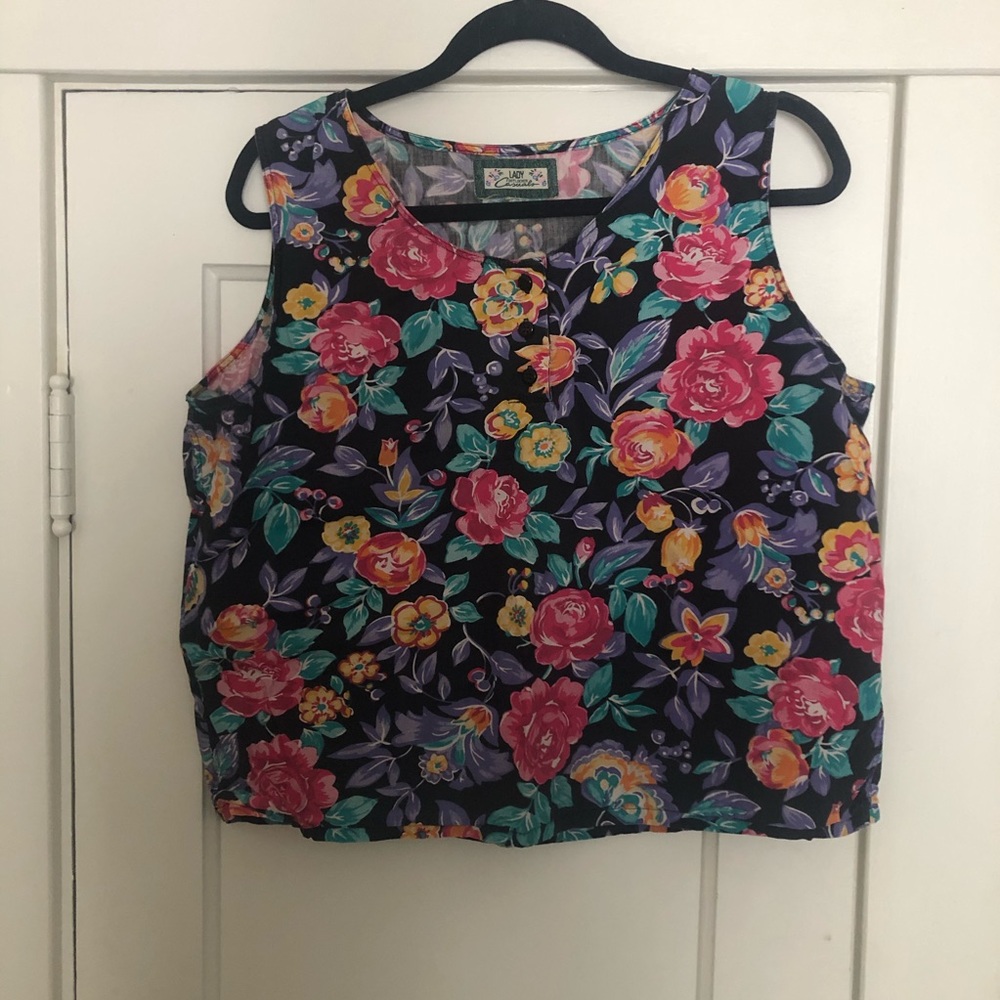 🌸🌸Floral tank